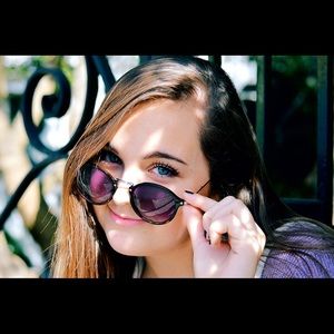 Meet your Posher, Annie